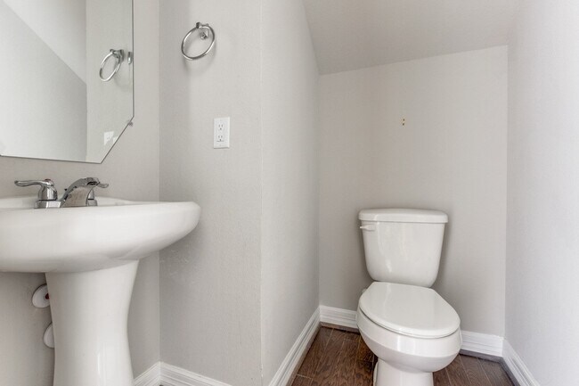 Building Photo - 9455 Towne Lake Pkwy