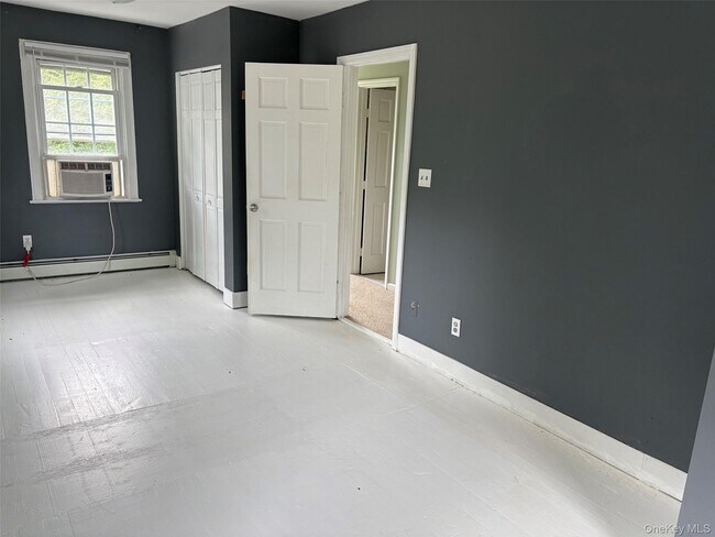 Building Photo - 131 Conklin Rd