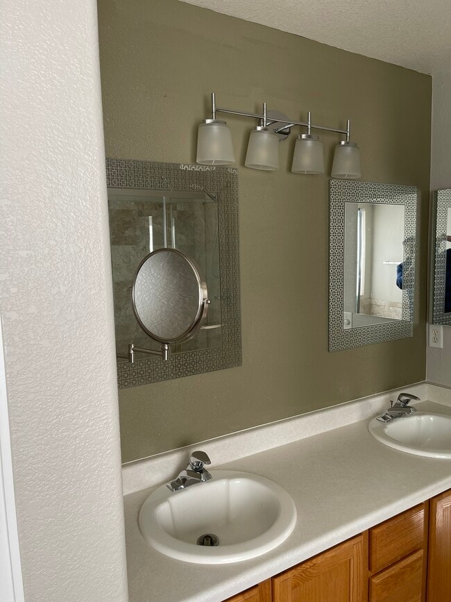 Building Photo - 5407 Rhyolite Way