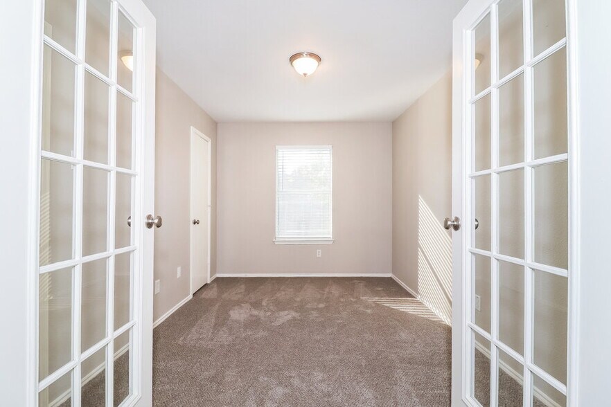 Building Photo - 1213 Misty Meadow Dr