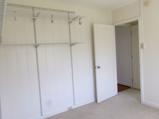 Building Photo - Halawa Drive