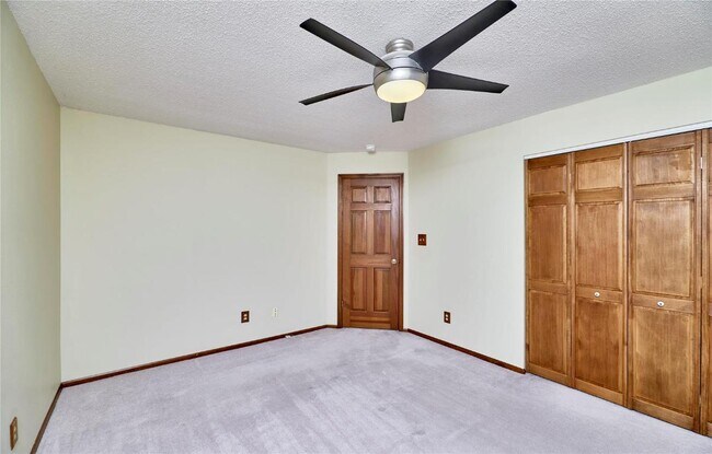 Building Photo - 2304 Yellowstone Park Ct