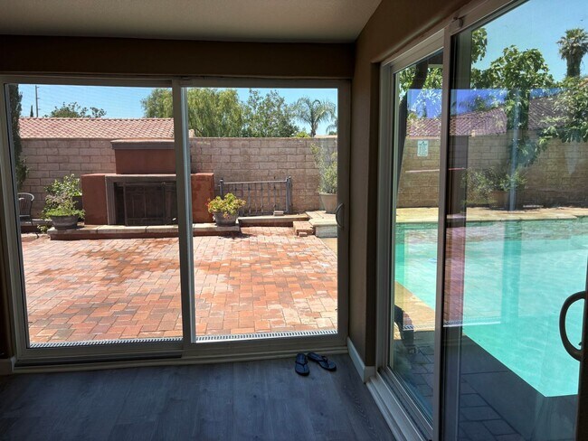 Building Photo - Spectacular-Remodeled 4-Bedroom Home with Pool, Spa, + 600 sqft Bonus Space in lovely Sylmar neig...