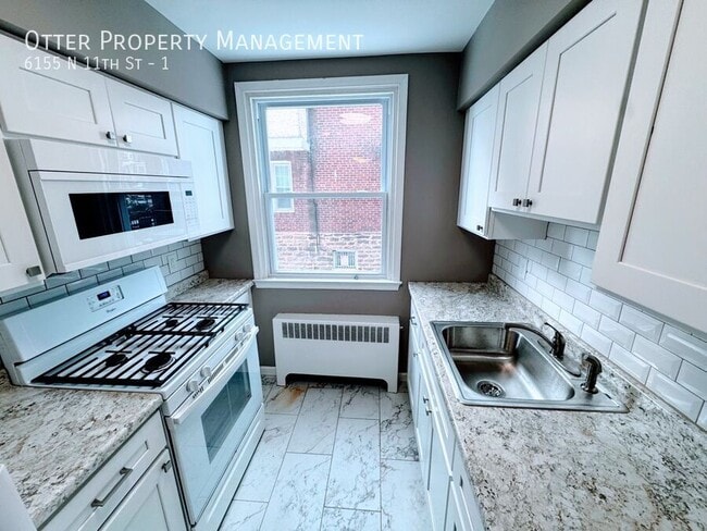 Building Photo - 6155 N 11th St