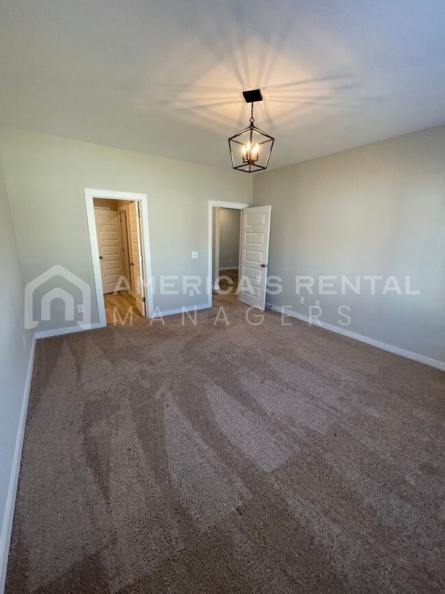 Building Photo - Roomy Home for Rent in Cullman, AL…  View with 48 Hours Notice! 6 Foot Privacy Fence