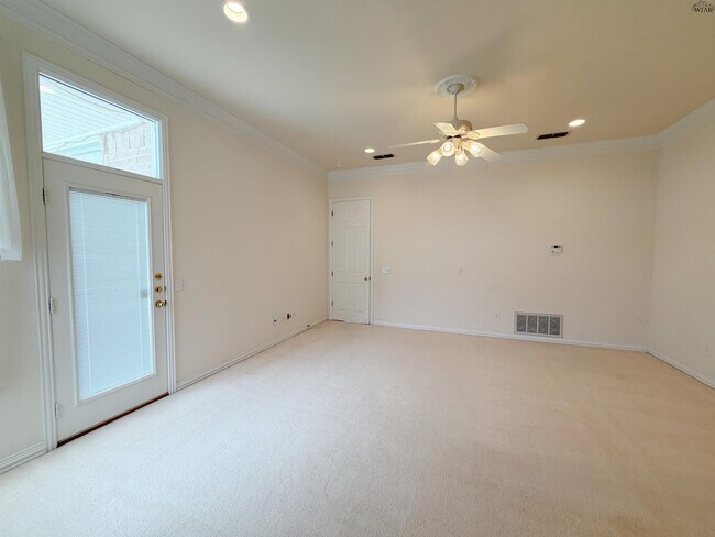 Building Photo - 4506 Hollow Ridge Dr