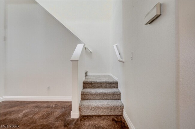 Building Photo - 9420 San Laguna Ct