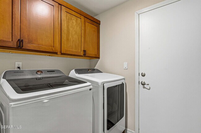 Building Photo - 3425 Dana Grey Dr