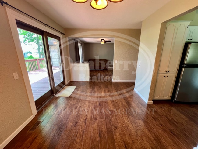Building Photo - 1140 Ironwood Dr