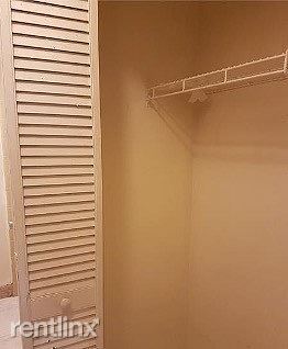 Building Photo - 3 br, 2 bath Townhome - 7640 SW 10th St B