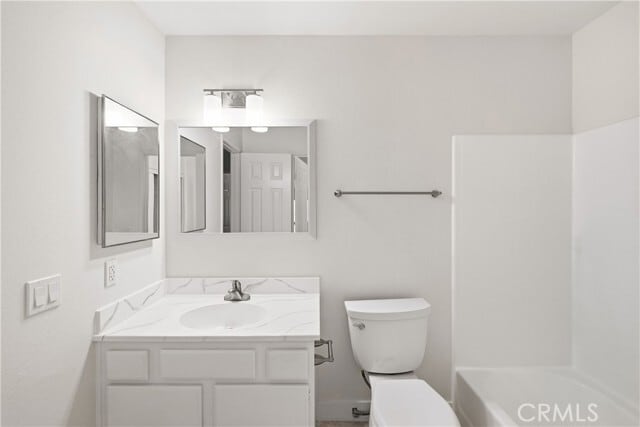 Building Photo - 2217 Vanderbilt Ln