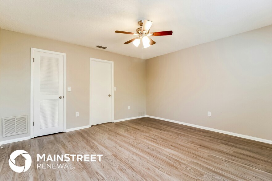 Building Photo - 4211 Montano Ave