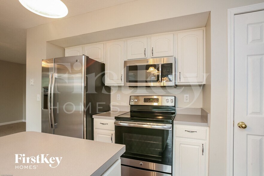 Building Photo - 2026 Coldwater Ct