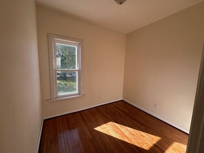 Building Photo - Meinecke Single Family Home