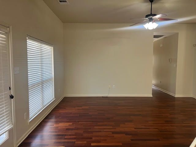 Building Photo - 17060 Jamestowne Dr