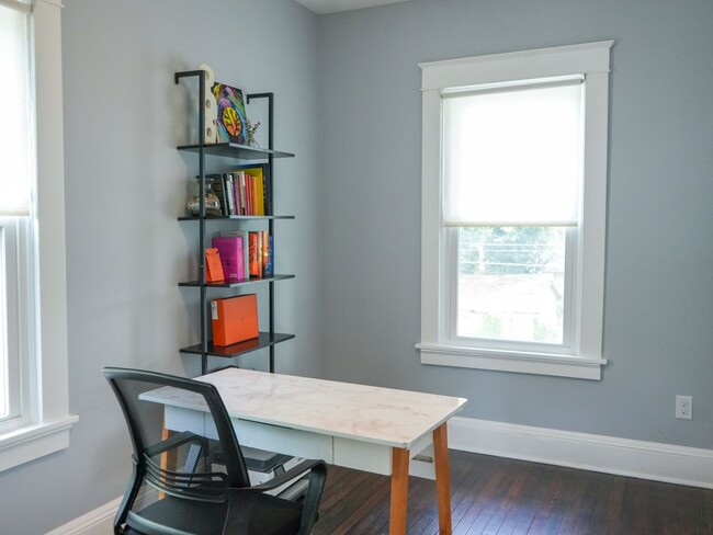 Building Photo - Renovated 3-Bedroom With Modern Amenities