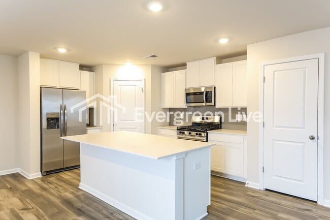 Building Photo - now