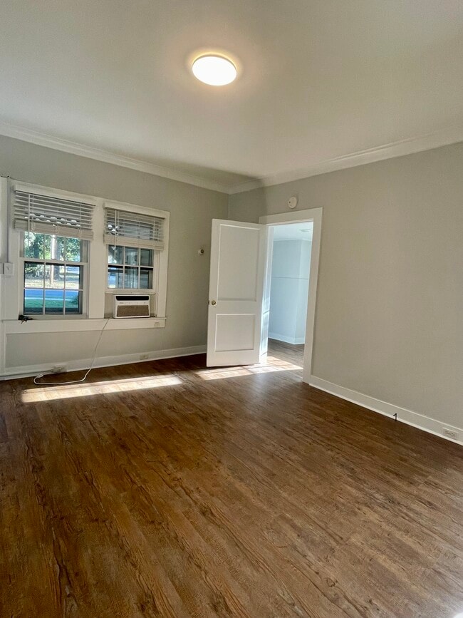 Building Photo - 310 N Bennett St