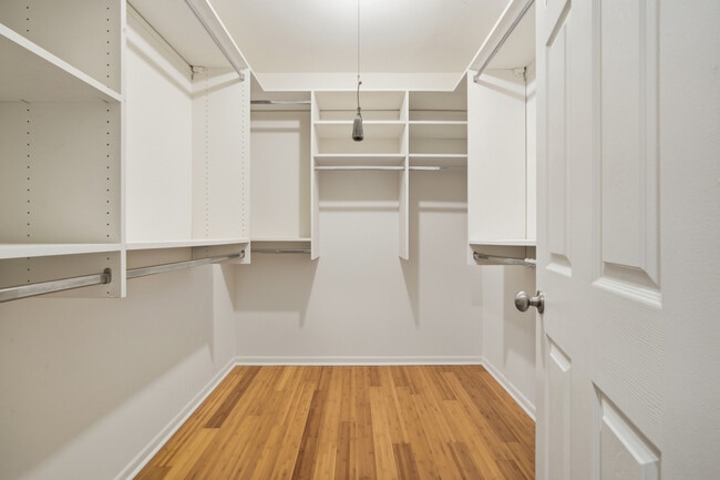 Building Photo - 2456 Cobblewood Dr