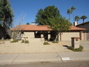 Building Photo - Fantastic 3 Bedroom/2 Bath Single Level Home & NO HOA!  Schedule a Showing Today!