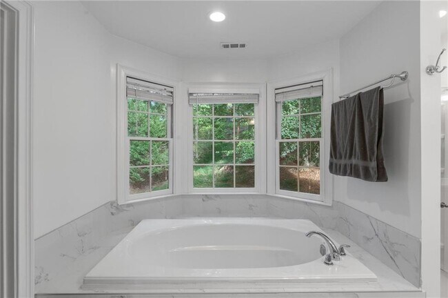 Building Photo - 4719 Brownstone Dr