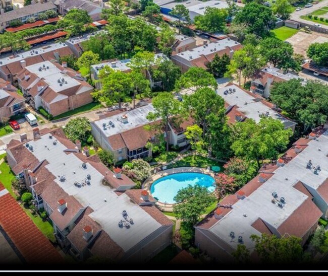 Building Photo - 2800 Jeanetta St