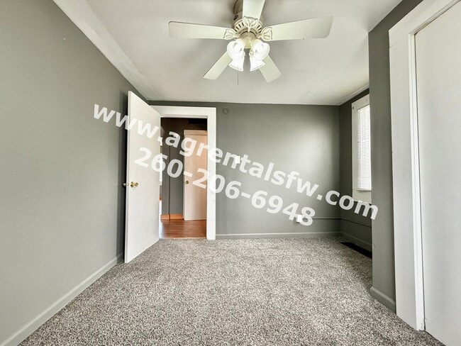 Building Photo - 2 Bedroom House