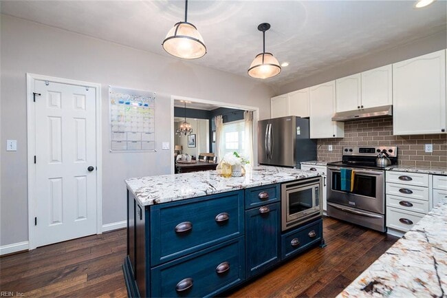 Building Photo - 1500 Ashburn Ct
