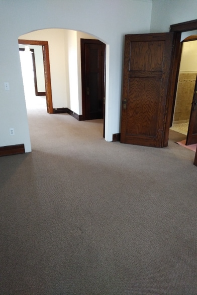 Building Photo - 5357 Burns Ave