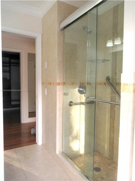 Building Photo - 1118 N 46th Ave