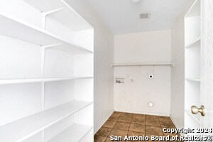 Building Photo - 10106 Amber Flora Dr