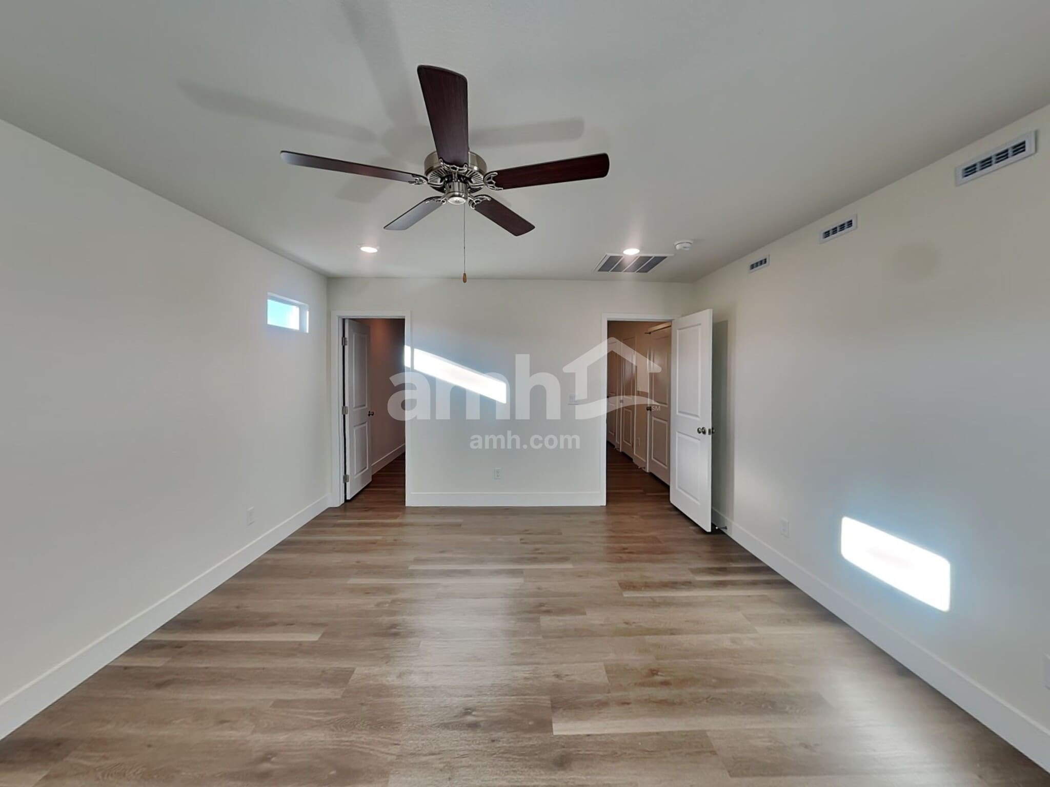 Building Photo - 8935 Dwarf Chin Ave