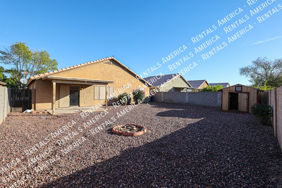 Building Photo - 9067 W Yale St