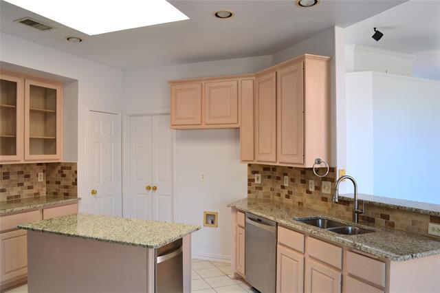 Building Photo - 3609 Adavale Dr