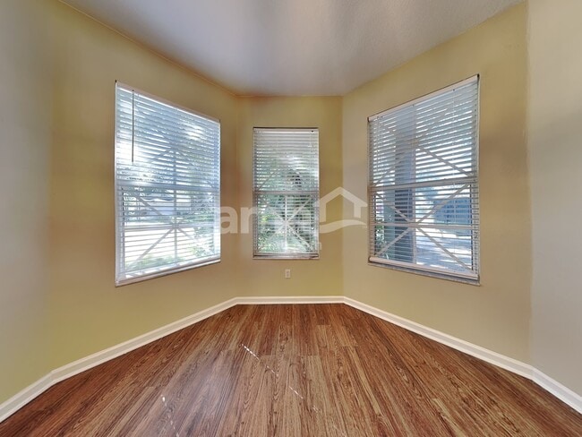 Building Photo - 461 Misty Oaks Run