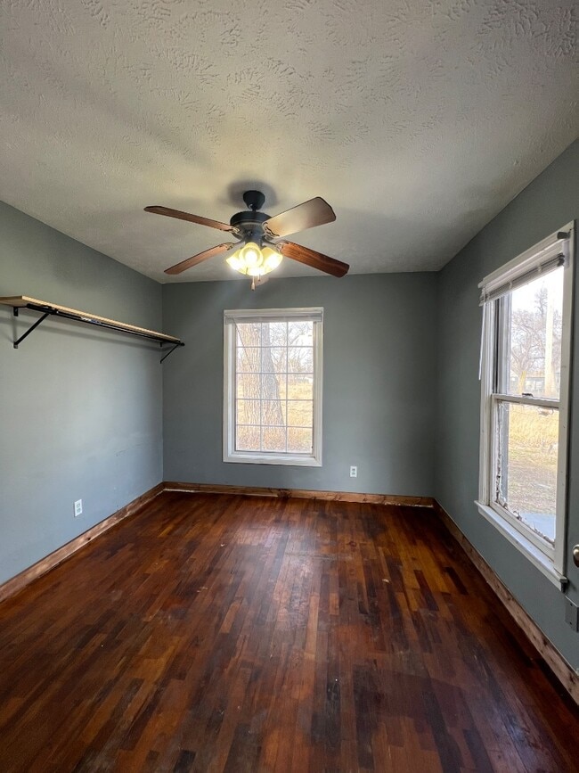 Building Photo - 525 Carey St