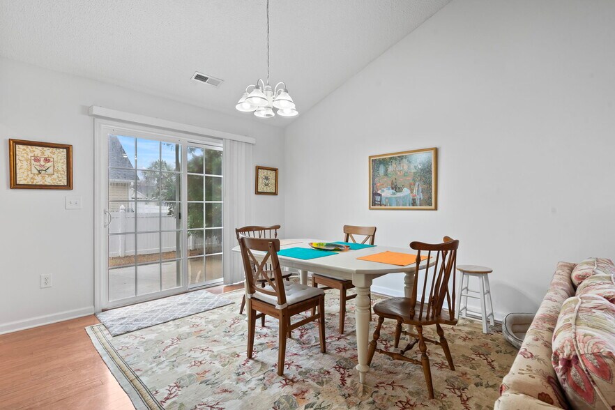 Building Photo - 5077 Capulet Cir