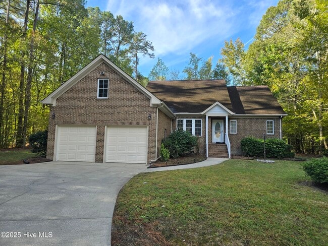 Primary Photo - 109 Neuse Cir