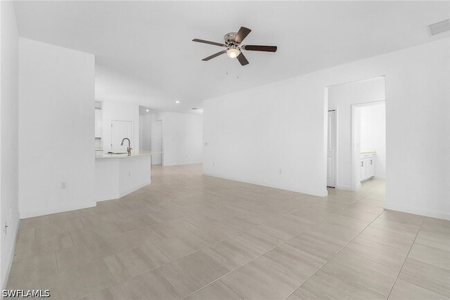 Building Photo - 18324 Ridgeline Dr