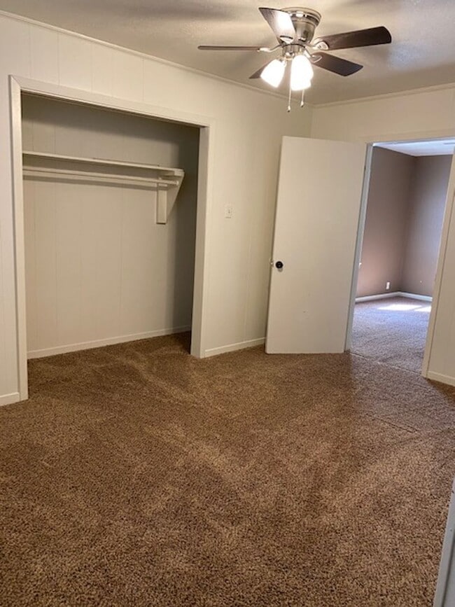 Building Photo - December Move In