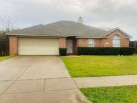 Building Photo - 1303 Rain Tree Dr