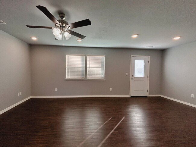 Building Photo - New residents can save $250 on their first month's rent with our move-in special! ?