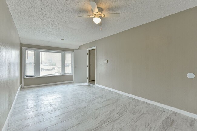 Building Photo - Charming 3-Bedroom Home in Heritage Home