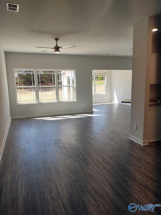 Building Photo - 109 Woodsbrook Pl SW