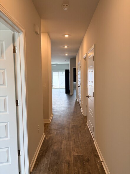 Building Photo - 209 Brackish Dr