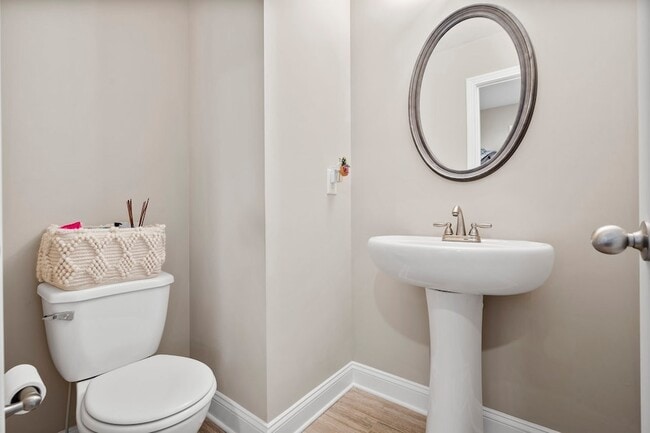 Building Photo - 2474 Shadowood Rd