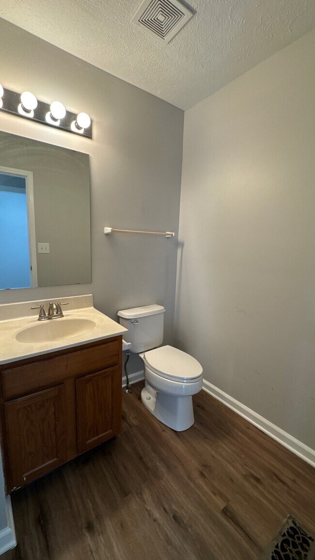 Building Photo - 7421 Spring Run Dr