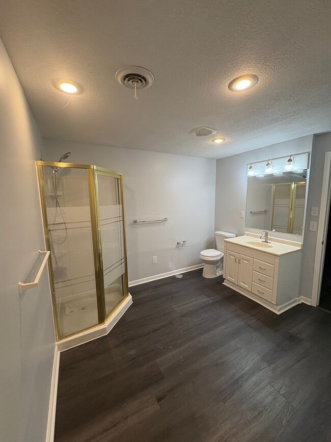 Building Photo - 4 bed/4.5 bath Overland Park Home w/seasonal Pool/Park/Trail in Blue Valley!!