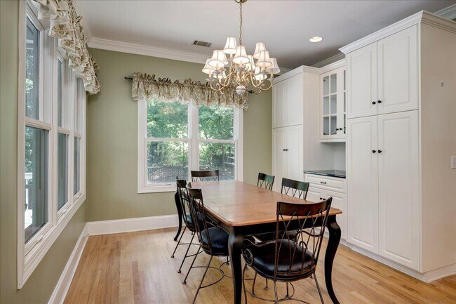 Building Photo - 163 Dumbridge Rd