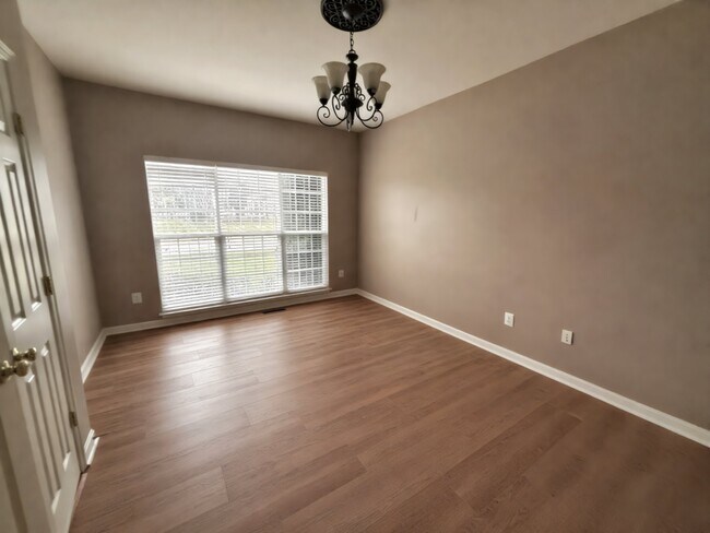 Building Photo - 15024 Burgandine Ave